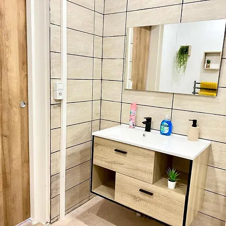 ~ Le ~ 1/4 Pers, Porte Du Futuroscope アパート シャッスヌイユ・デュ・ポワト